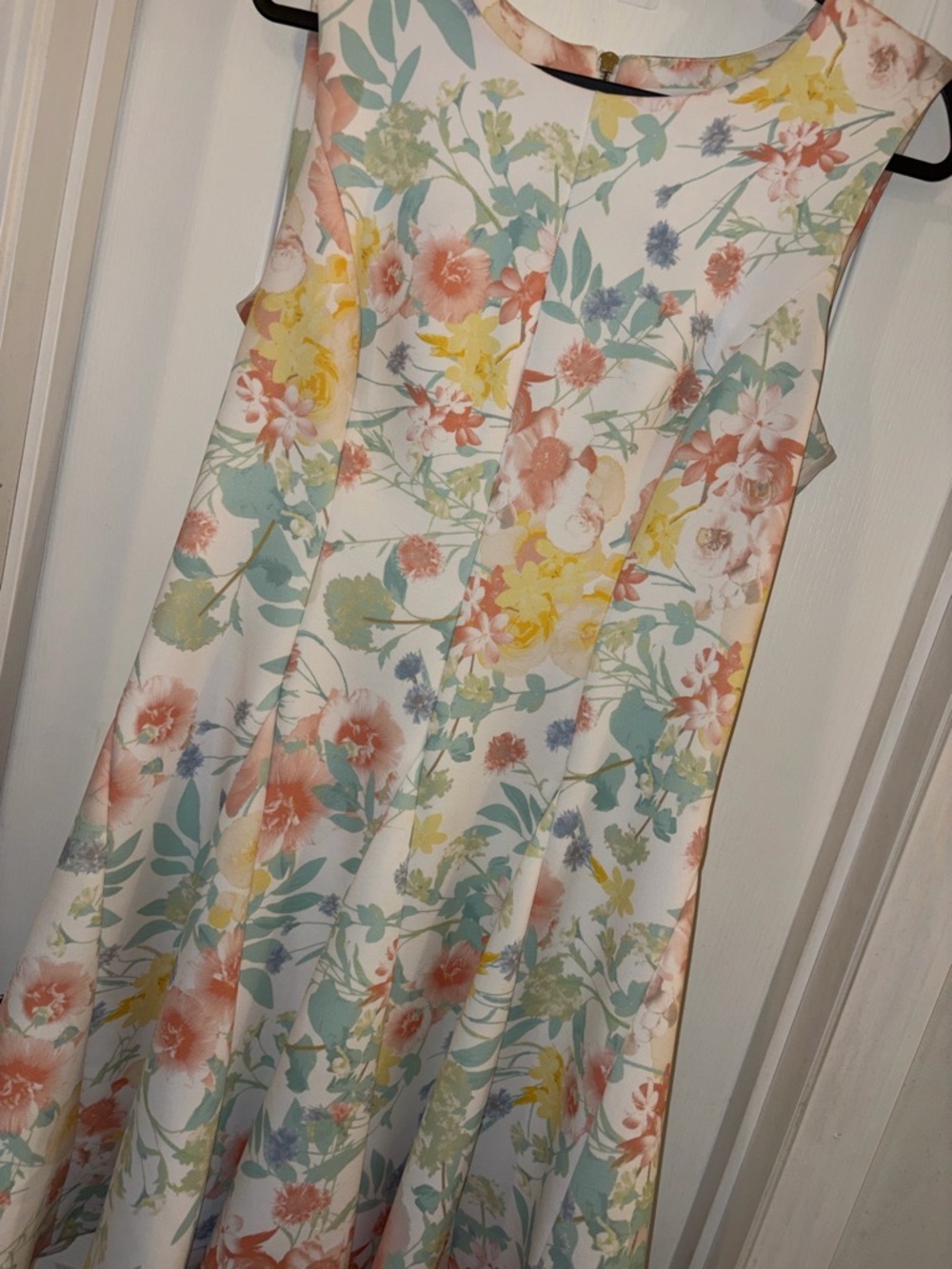 Calvin Klein Floral Sleeveless Dress in Multi-Color floral NWOT - Picture 2 of 3
